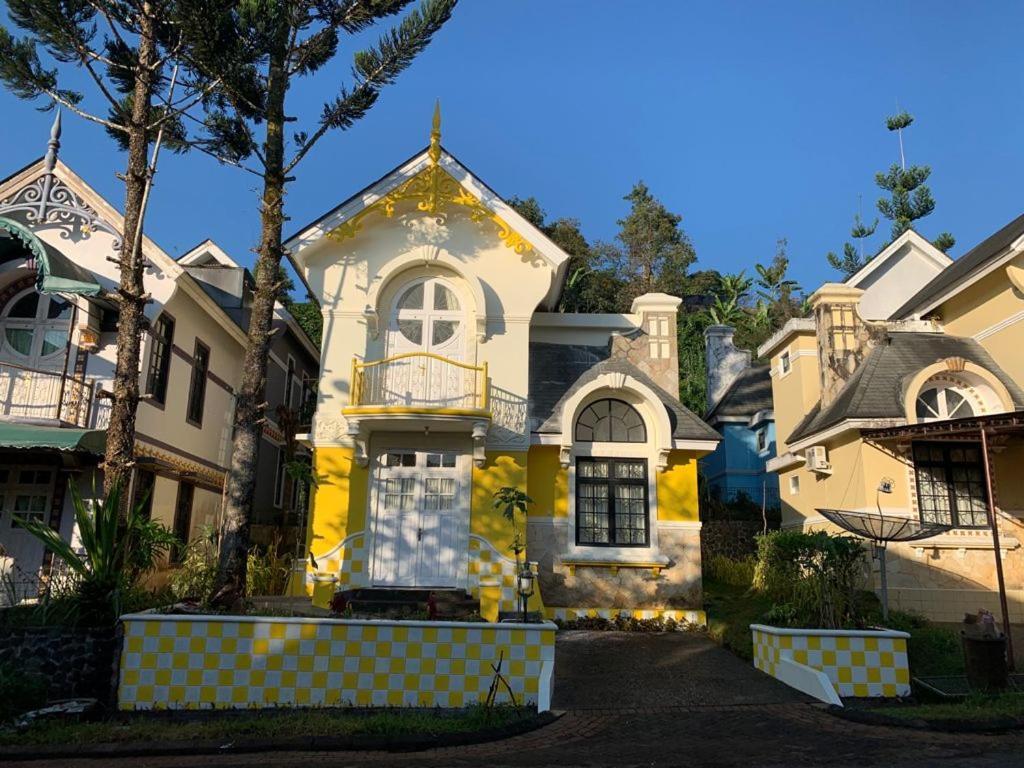 Villa Wubao Kota Bunga 3 Kamar Harga Budget Cinengangirang Exterior foto